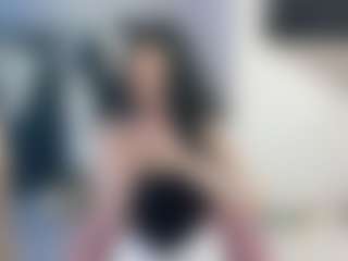 Live cam show with Amelia - Camel Toe on Camming Site