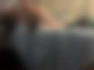 Live cam show with RubyRaeLux - Tease on livesexfox.com