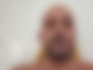 Spanishpig's Live Sex Cam Show