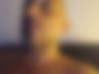 Live cam show with Spanishpig - Tease on CSO-WL