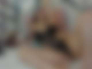 Aileenrosehh's Live Sex Cam Show
