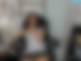 Live cam show with AntonelaBlaze - New Young Adult on Camming Site
