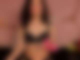 Live cam show with AntonelaBlaze - Normal on liverealitysex.com
