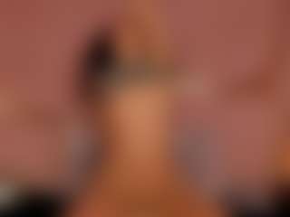 Live cam show with AntonelaBlaze - Skinny on CamwithHer