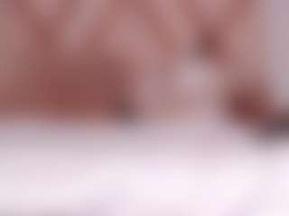 Live cam show with Brithanyvelvet - Squirt on Hubzter Live