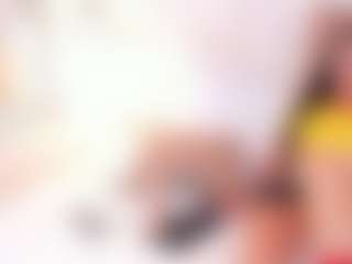 Live cam show with DannaPerea - Middle Aged on justonemore.cc