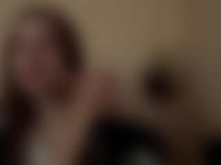 Live cam show with ElmaGrahn - Curvy on CamwithHer