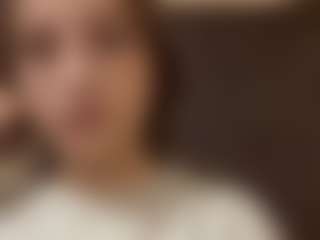 Live cam show with ElmaGrahn - Submissive on Camiplay Live