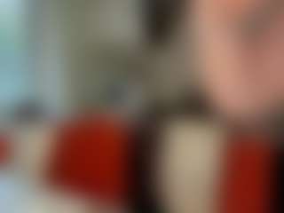 Live cam show with ErnestineLeitzel - Upskirt on sexylive.show