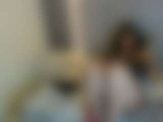 Live cam show with LunaAura - Thin on sexylive.show