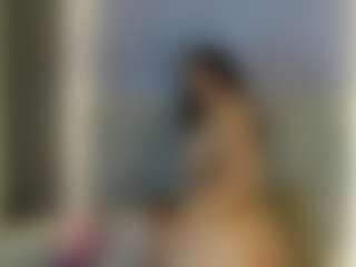 Live cam show with LunaAura - Thin on liverealitysex.com