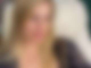 Live cam show with AnitaBlair - College on StripNow