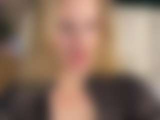 Live cam show with AnitaBlair - Average on CamClone