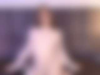 Live cam show with Ashley Monroee - Average on Porn Luv