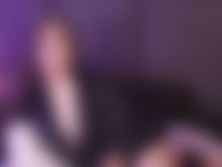 Live cam show with Ashley Monroee - Tease on Camsoda