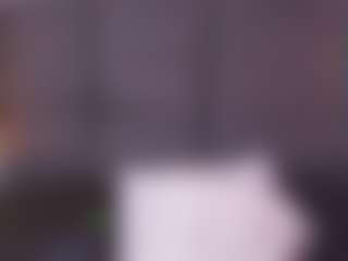 Live cam show with Ashley Monroee - Average on Milfs Live