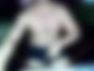IaLittleShy's Live Sex Cam Show