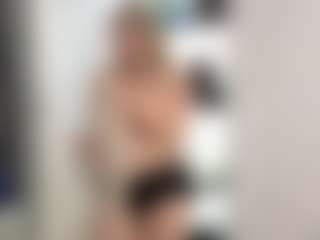 Live cam show with 2bazukaz - Blonde Hair Dildo on sexylivex.com