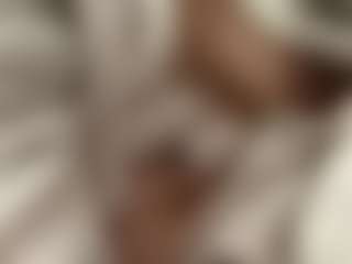 Cloe16's Live Sex Cam Show