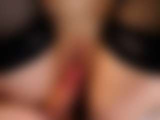 HornyyMilff's Live Sex Cam Show