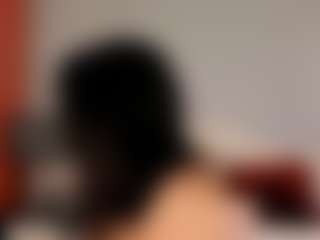 HornyyMilff's Live Sex Cam Show