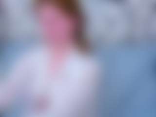 Live cam show with Lilli - Skinny on AdultVida.com