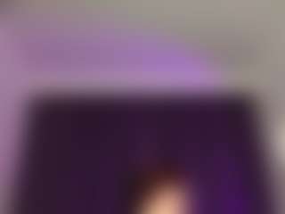 Live cam show with MadamMoreau - Middle Aged on livesuperchat.net