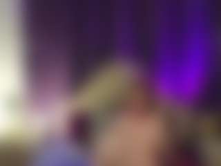Live cam show with MadamMoreau - Red Hair MILF on Camiplay Live