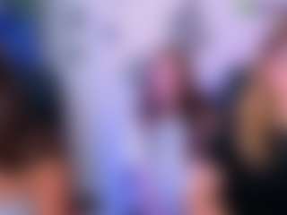 Live cam show with naomi-perl - Flashing on Hubzter Live