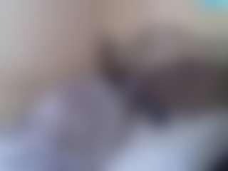 Live cam show with SmallGoodNutt - Living Room on liverealitysex.com