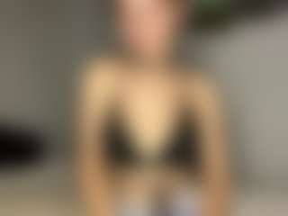 Live cam show with Aurora - Bikini on dropp.cam