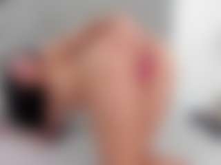 Live cam show with Coonie-Paige - Facial Piercings on CamwithHer