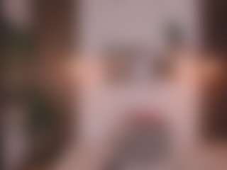 Live cam show with DinaCarter - Thin on AdultVida.com