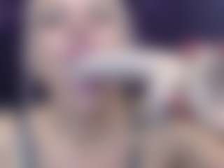 Live cam show with ElviraZoi - Dildo Or Vibrator Granny on 1on1-livenow