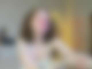 Live cam show with lunarlily7 - Moaning on fapnchat