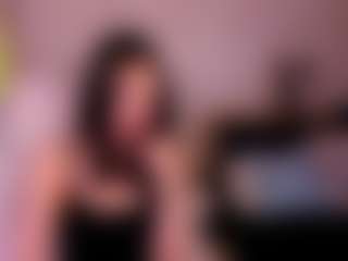 Live cam show with MaddyFeverr - Pretty on TastyBlacksLive