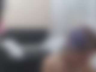 Live cam show with MercedezDobiesz - Ass Clapping on xDating