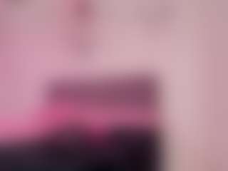 Live cam show with NaomiiEvans - Middle Aged on SpankPalCams