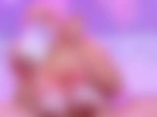 Live cam show with NaomiiEvans - Double Penetration on CamwithHer