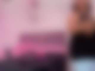 Live cam show with NaomiiEvans - Athletic Middle Aged on CSO-WL
