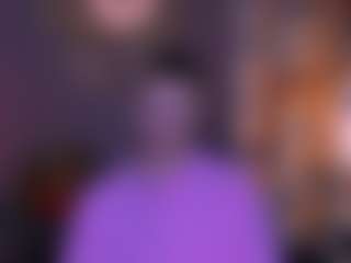 Live cam show with noah-nero - Brown Eyes on Camversity