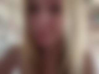 Live cam show with OthaMellendorf - Green Eyes on Milf Play