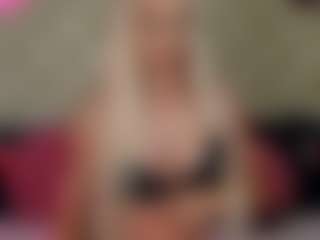 Ragazzabellaa's Live Sex Cam Show