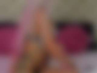 Live cam show with Ragazzabellaa - Handjob on StripNow