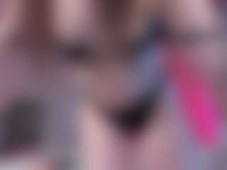 Live cam show with SummerL1la - Body Massage on Free Soda