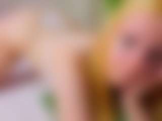Live cam show with TramieWilson - Bra on dropp.cam