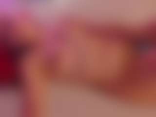 Live cam show with TramieWilson - Bra on eurowanks.com
