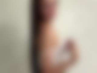 Live cam show with AdelaKrzesinski - Amateur on Camsoda