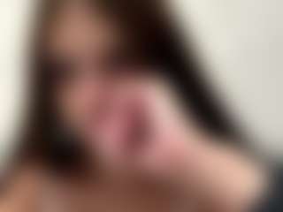 AdelaKrzesinski's Live Sex Cam Show