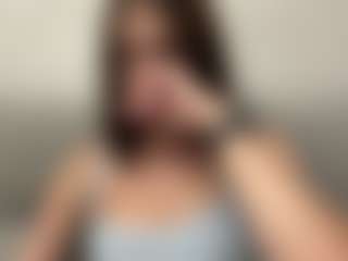 Live cam show with AdelaKrzesinski - Hairy Pussy Latina on Gym Cam Girls